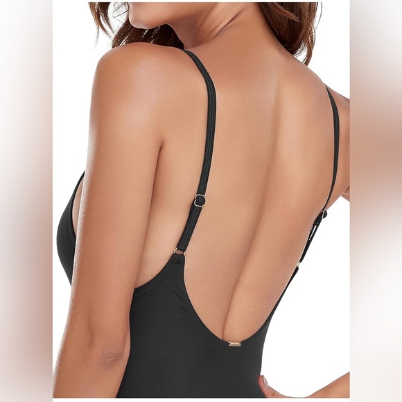 RELLEGIGA Black THONG One-Piece 
Swimsuits/t Gold Logo Label - Picture 3 of 8